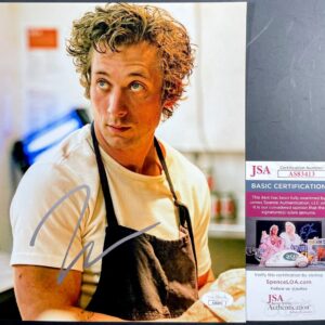 Jeremy Allen White Signed The Bear 8x10 Photo B Autograph Carmy JSA COA