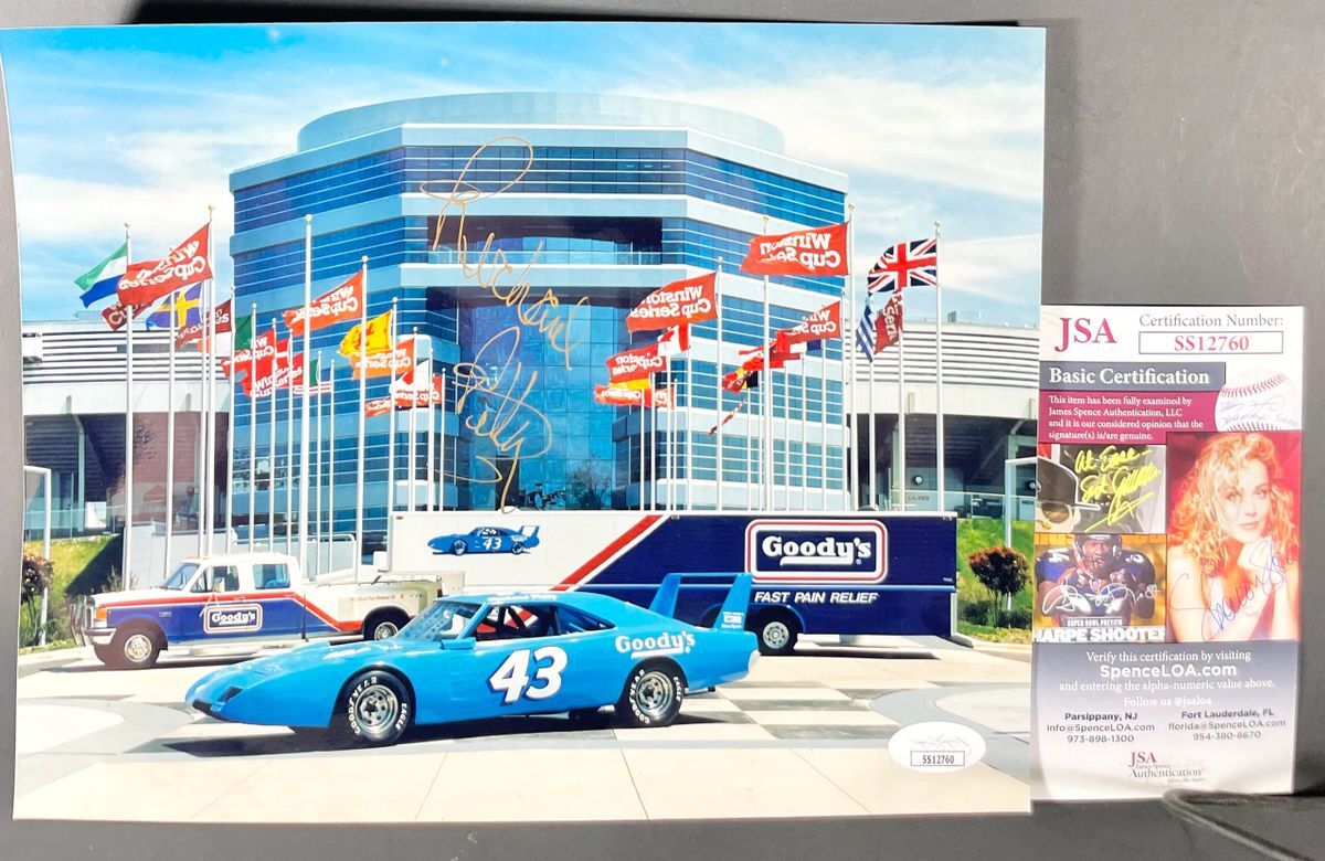 Richard Petty Signed Disney Pixar Cars The King 8x10 Photo C Autograph JSA COA