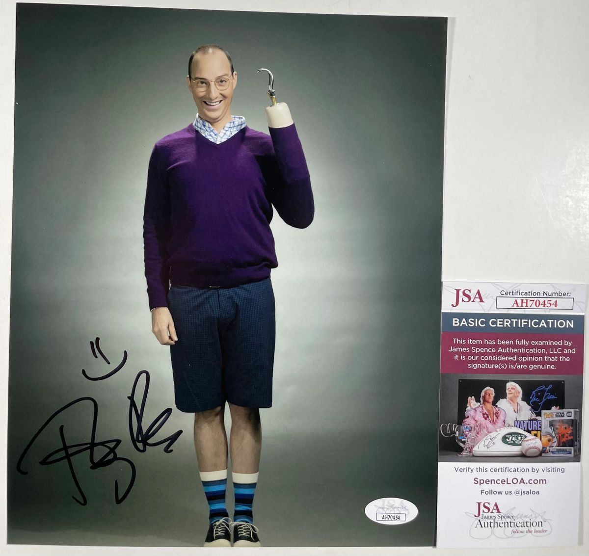 Tony Hale Signed Arrested Development 8x10 Photo B Buster Bluth JSA COA