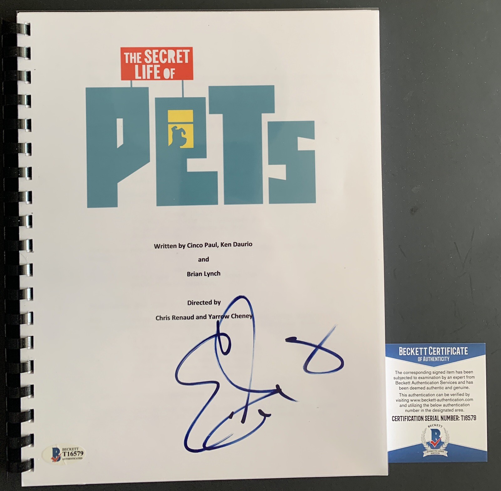 Eric Stonestreet Signed The Secret Life Of Pets Full Script Autograph BAS COA