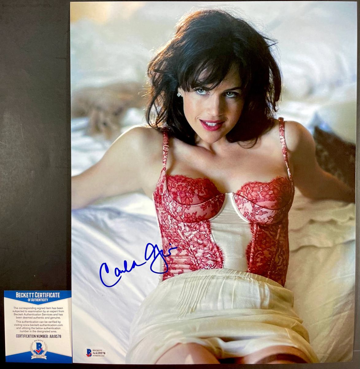 Carla Gugino Signed 11x14 Photo D Authentic Autograph Watchmen Sin City BAS COA