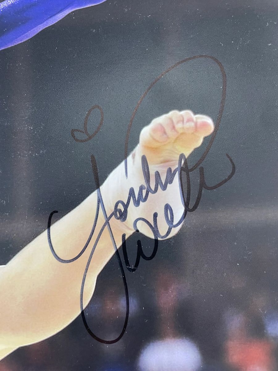 Jordyn Wieber Signed Olympic Gold Medal Gymnast 11x14 Photo A Autograph JSA COA - Image 2